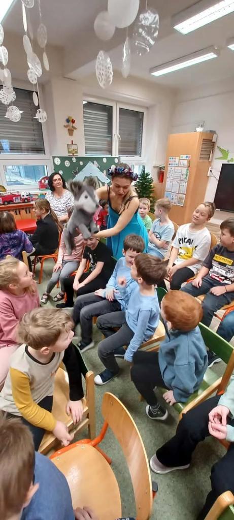 Divadelní představení O&nbsp;štěňátku.